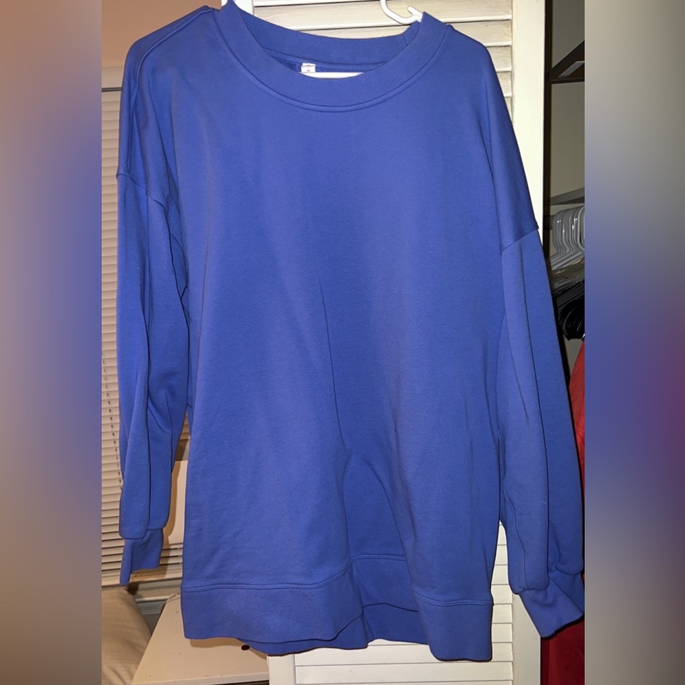 Size 16 Lululemon perfectly oversized crew